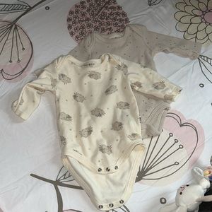 Rabbit bear 0-3 months onesie